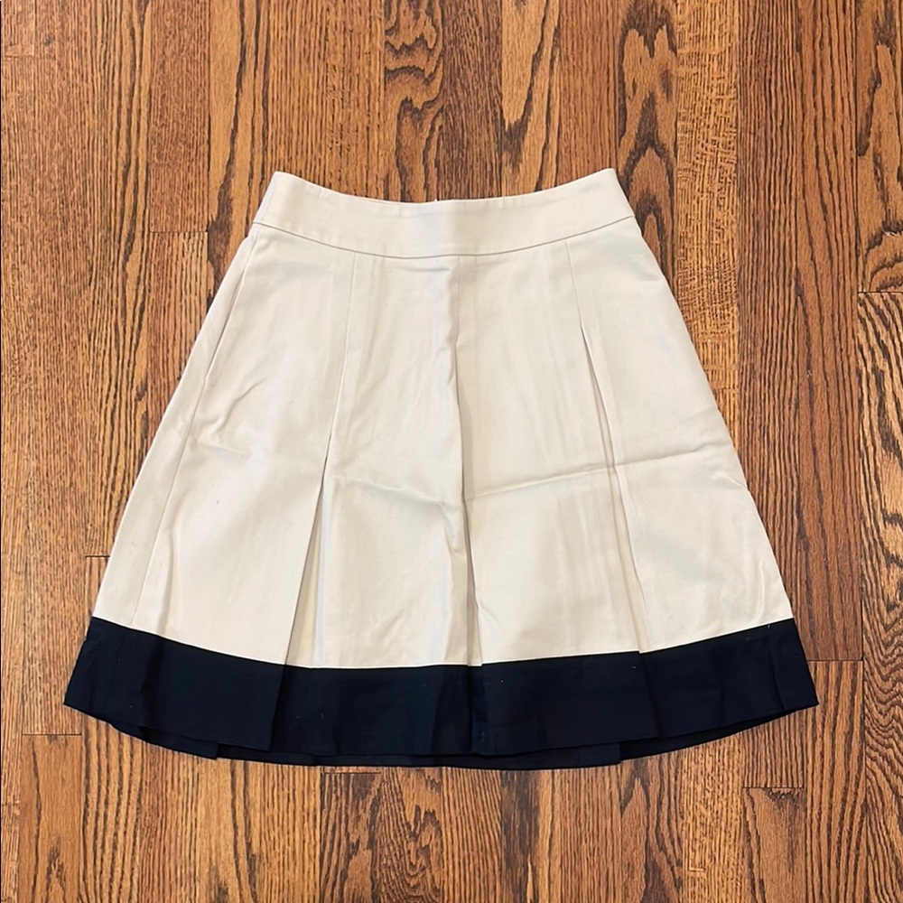 Banana Republic Elegant Cream and Black Women's Skirt